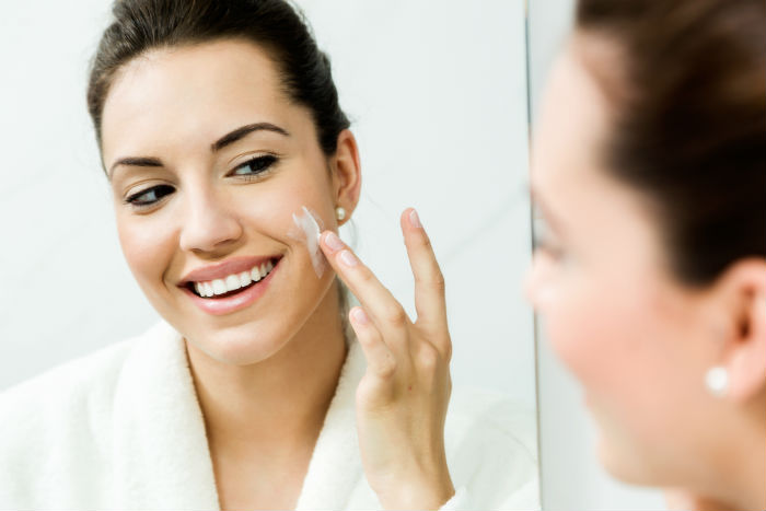 Cuidados com a pele no Inverno Facial - 10 Dicas para prevenir o ressecamento da pele no inverno