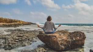 Quanto tempo devo praticar a meditação para obter seus benefícios